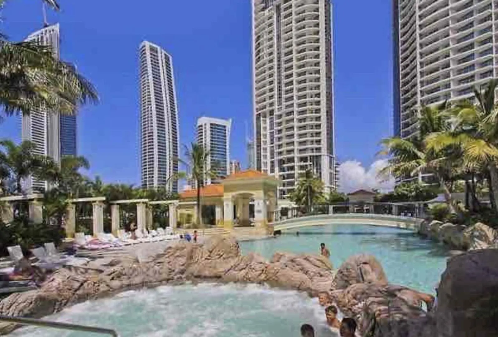 Breathtaking Views 4BD HIGH FLOOR Lux Apartment Gold Coast