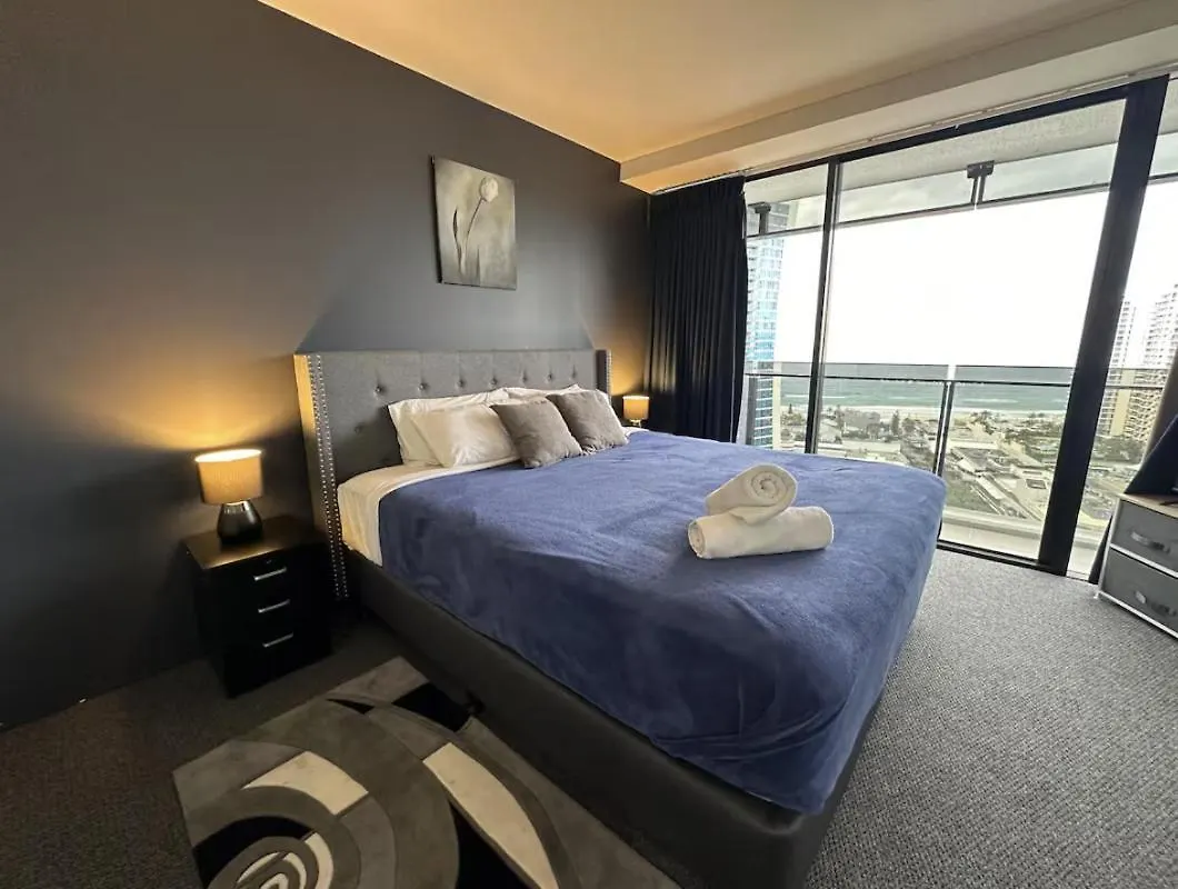 Breathtaking Views 4BD HIGH FLOOR Lux Apartment Gold Coast